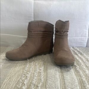 Women's Tan Ankle Boots
